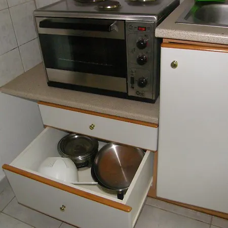 Neilis Apartment