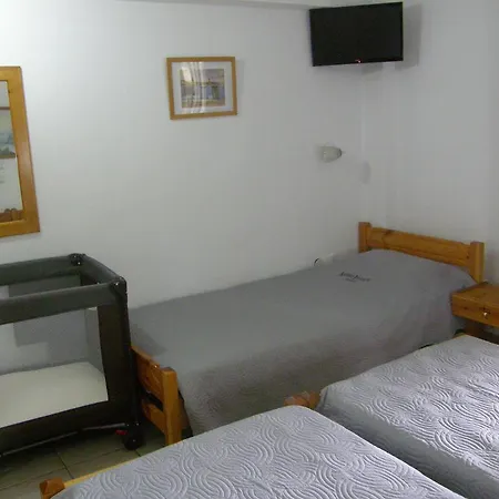 Neilis Apartment