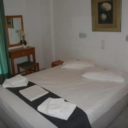 Neilis Apartment *