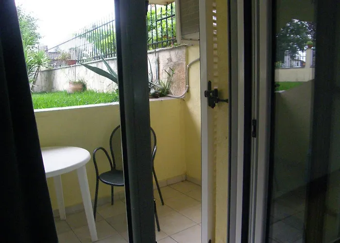 内里斯公寓 希维利