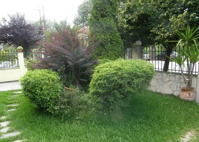 内里斯公寓 * 希维利